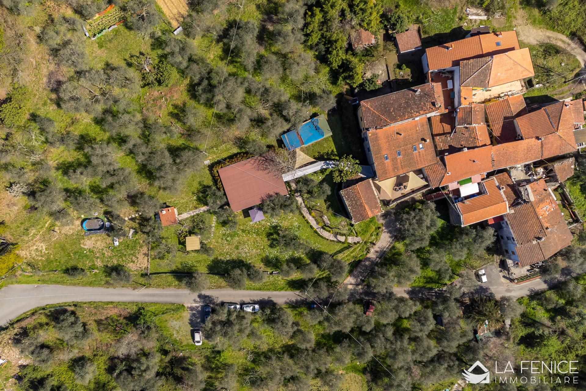 Villa a Podenzana con 9 locali di 473 m2 - Panoramica