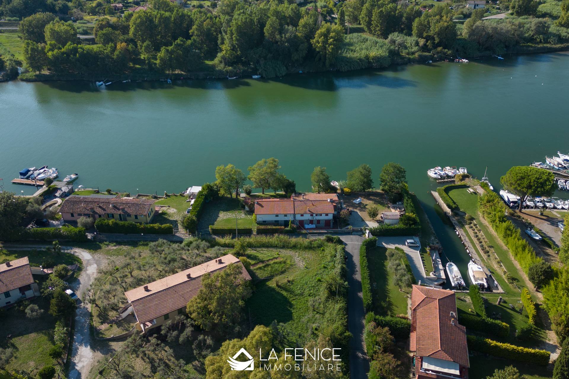 Villa a Ameglia con 4 locali di 105 m2 - PANORAMICA