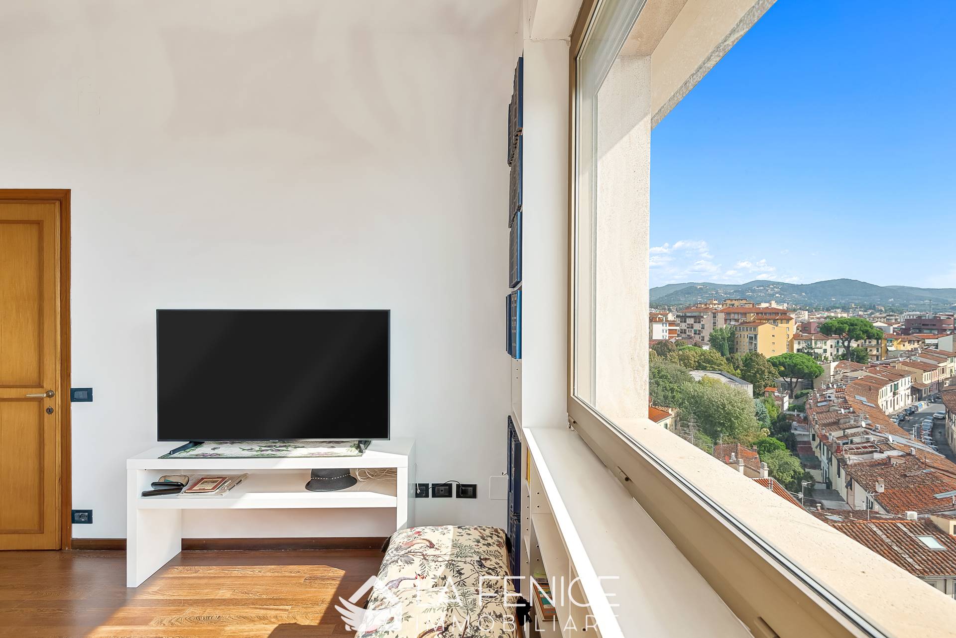 Appartamento a Firenze con 10 locali di 200 m2 - STUDIO