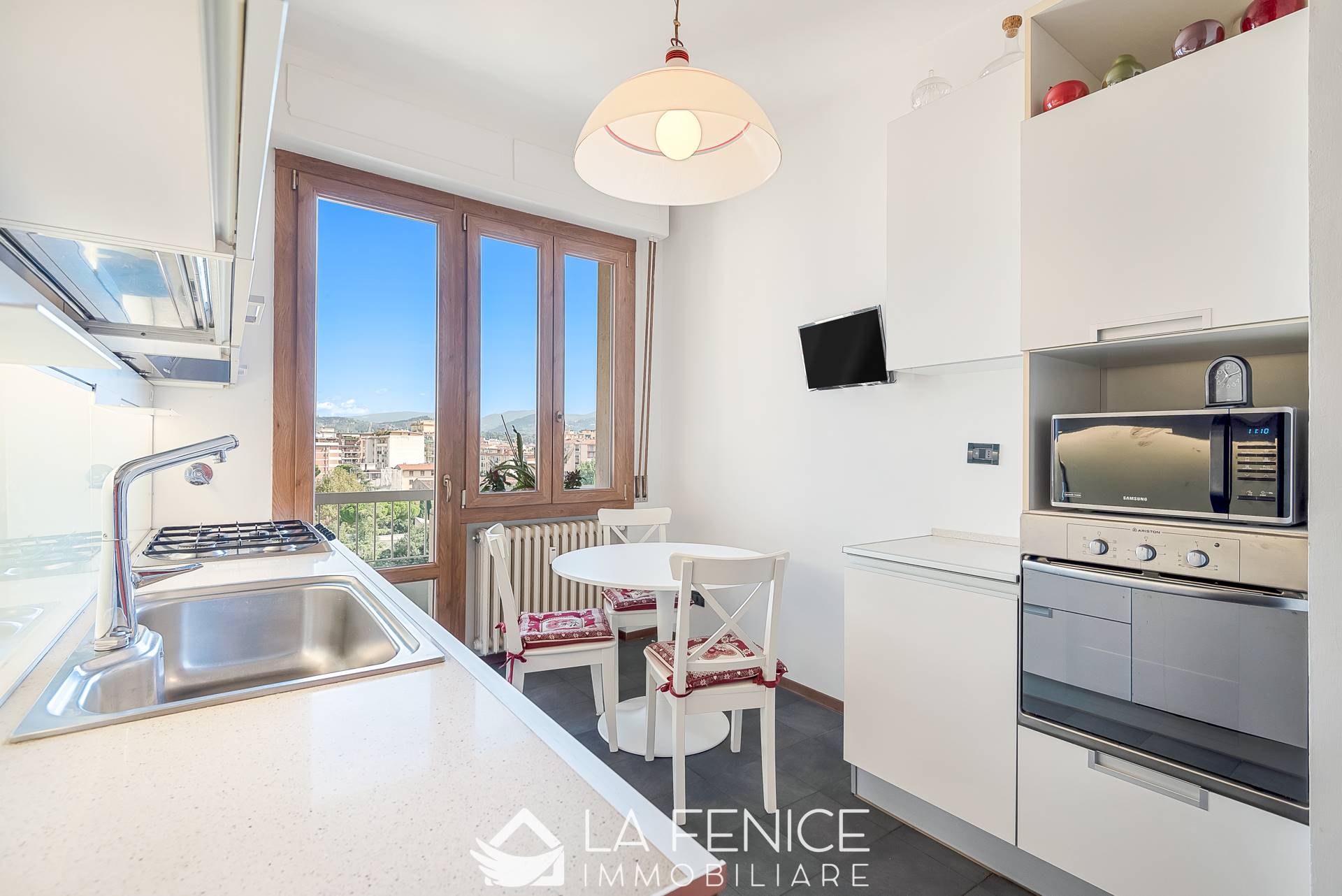 Appartamento a Firenze con 10 locali di 200 m2 - CUCINA