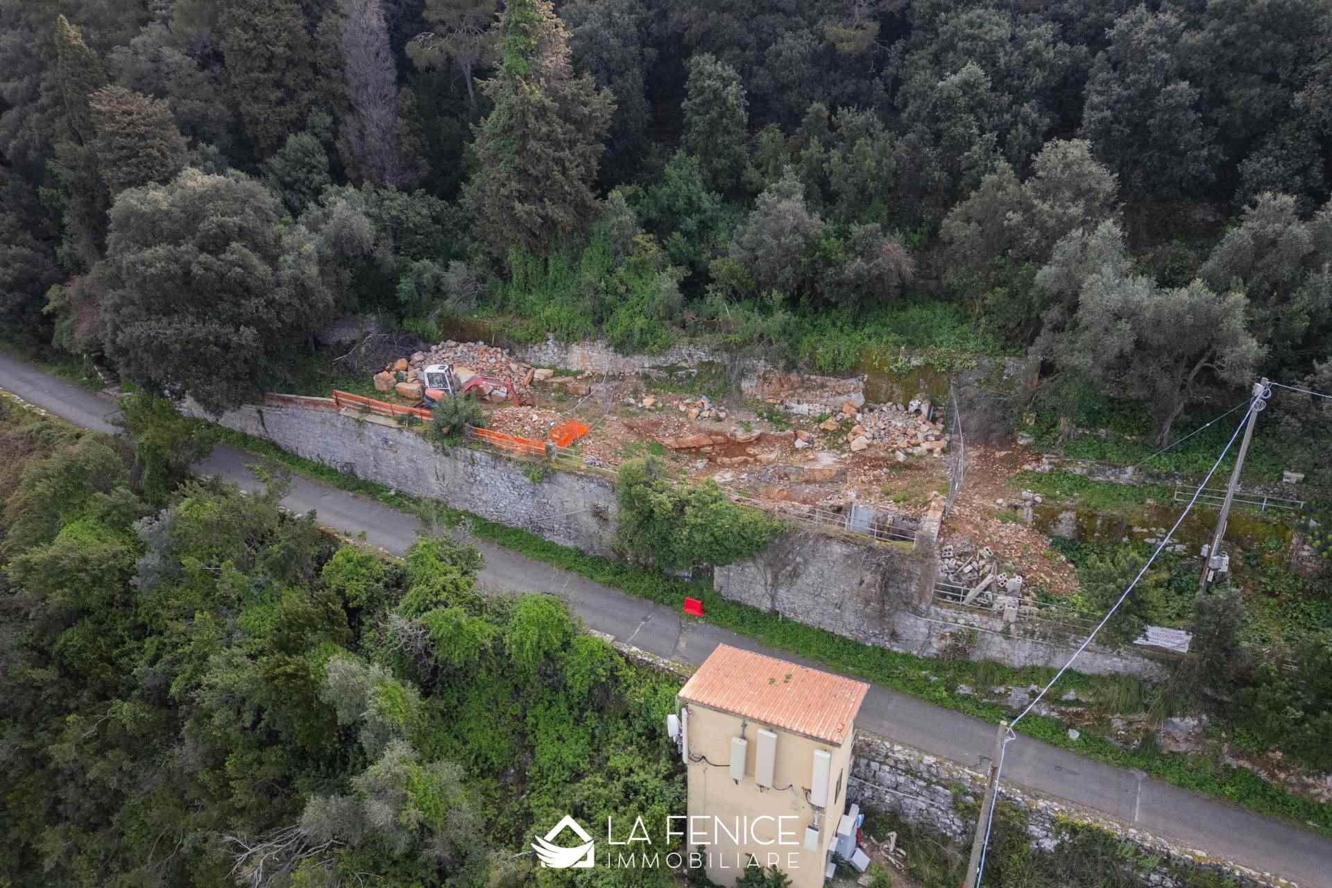 Appartamento a Portovenere con 10 locali di 290 m2 - Foto