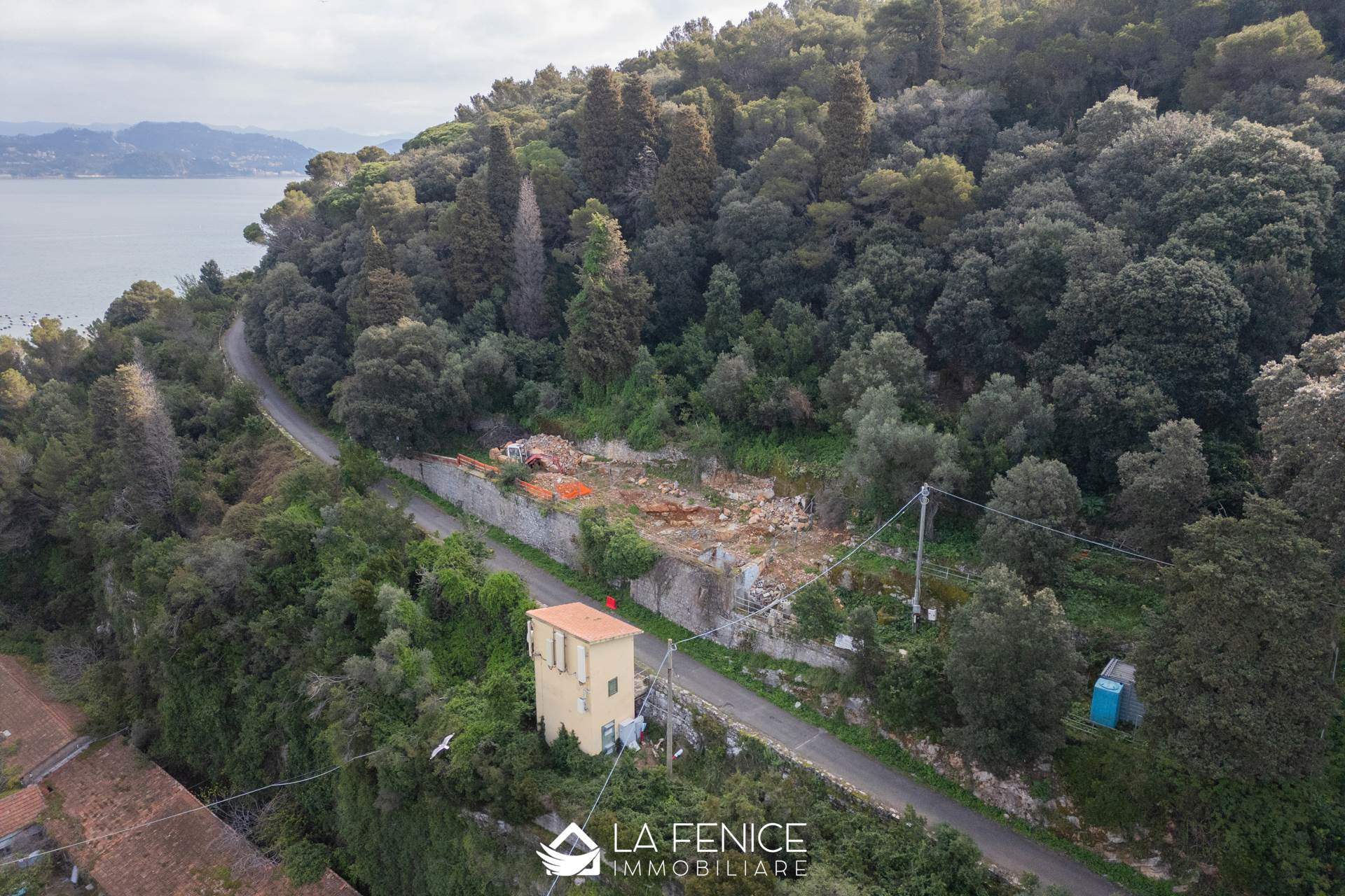 Appartamento a Portovenere con 10 locali di 290 m2 - Foto