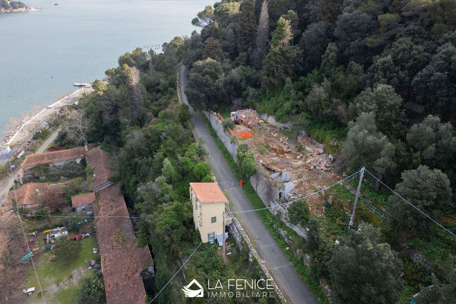 Appartamento a Portovenere con 10 locali di 290 m2 - Foto