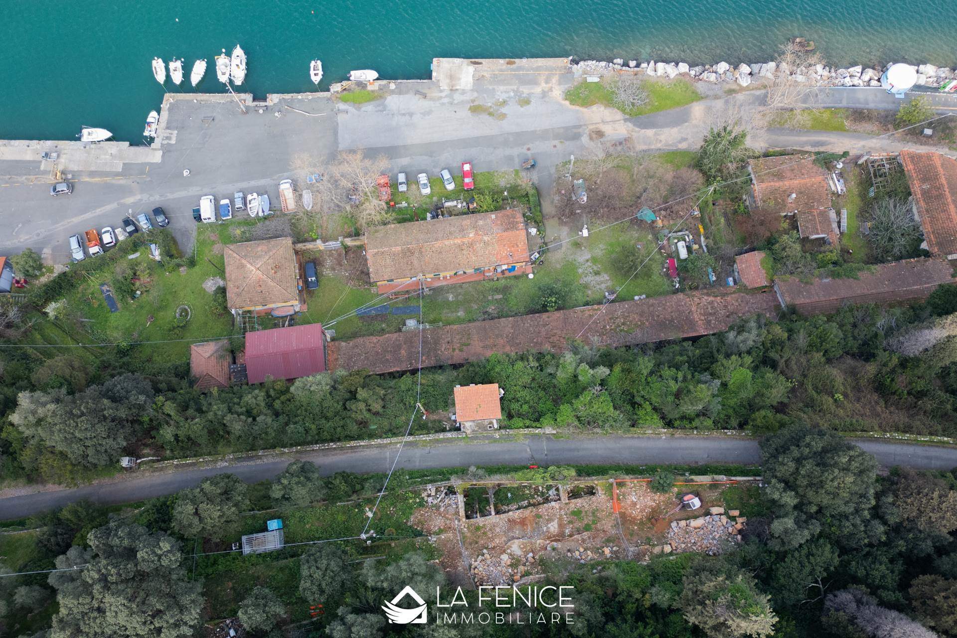 Appartamento a Portovenere con 10 locali di 290 m2 - Foto