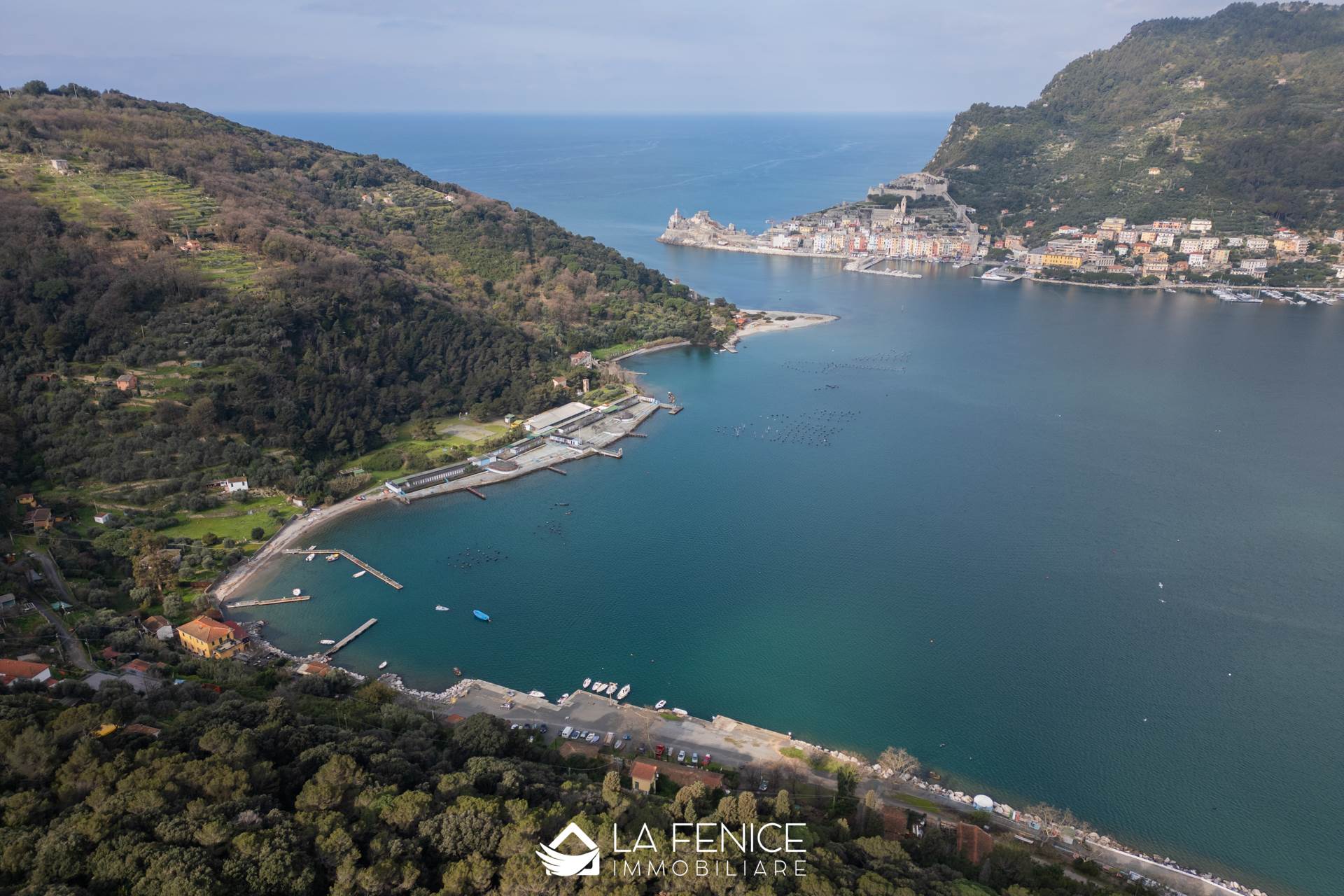 Appartamento a Portovenere con 10 locali di 290 m2 - Foto