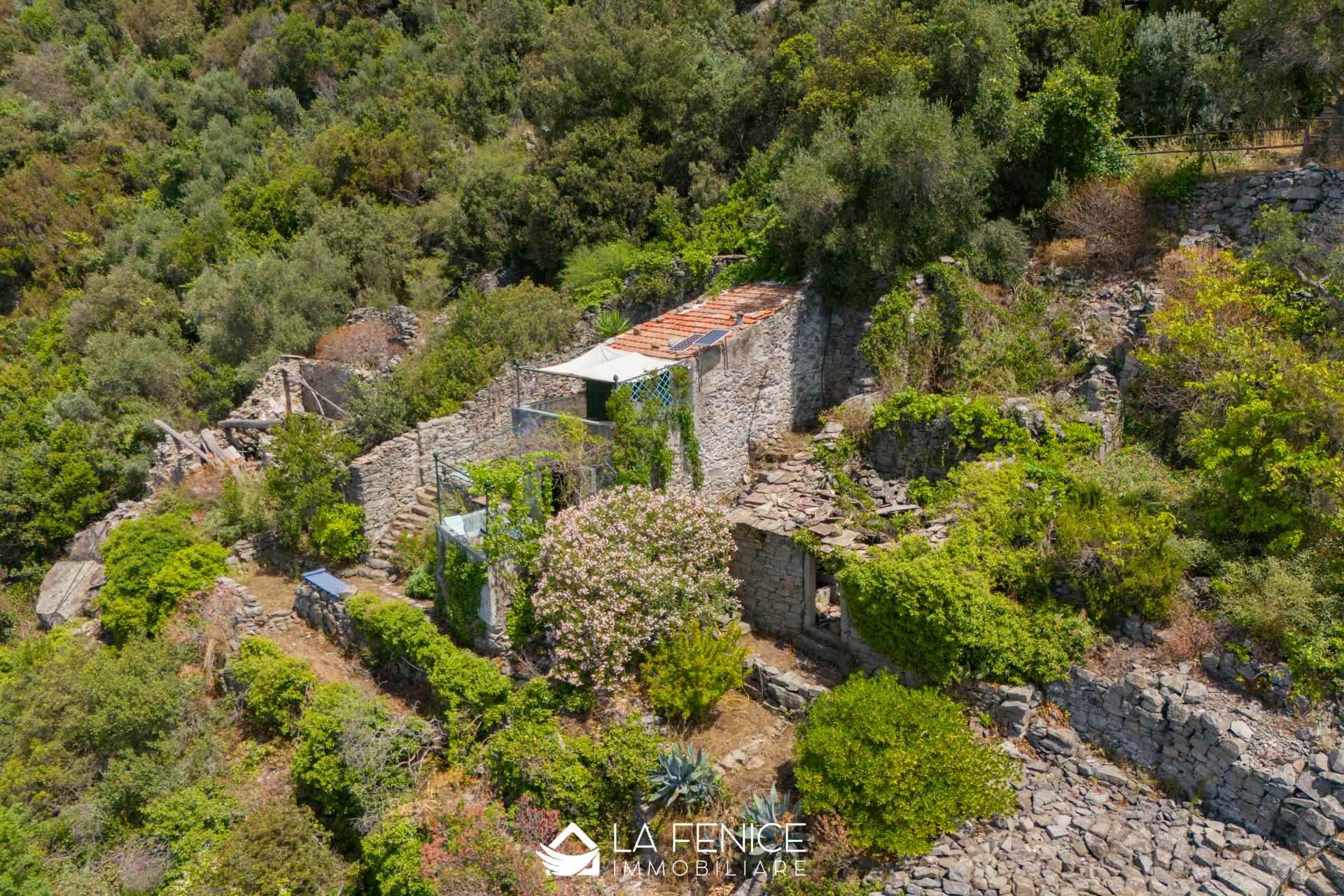 Rustico casale a La spezia con 2 locali di 25 m2 - Foto