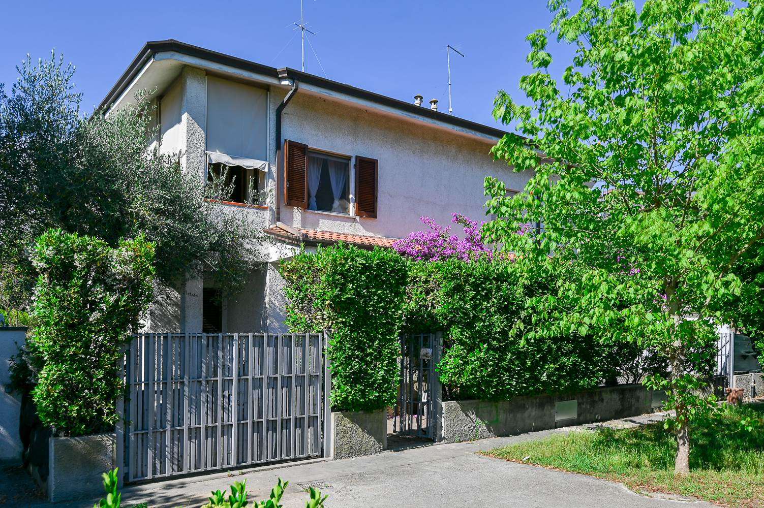 Villa bifamiliare a Pietrasanta con 5 locali di 172 m2 - Foto