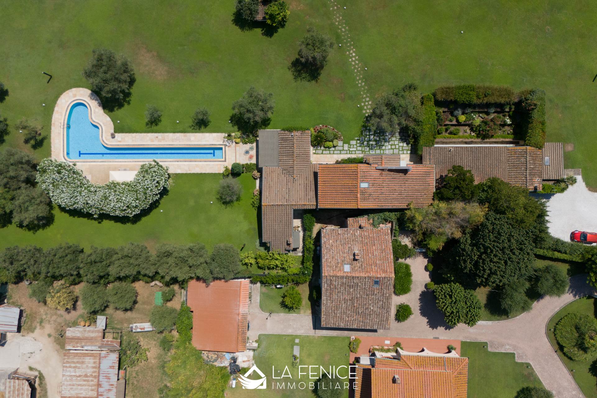 Villa a Forte dei marmi con 10 locali di 300 m2 - Foto