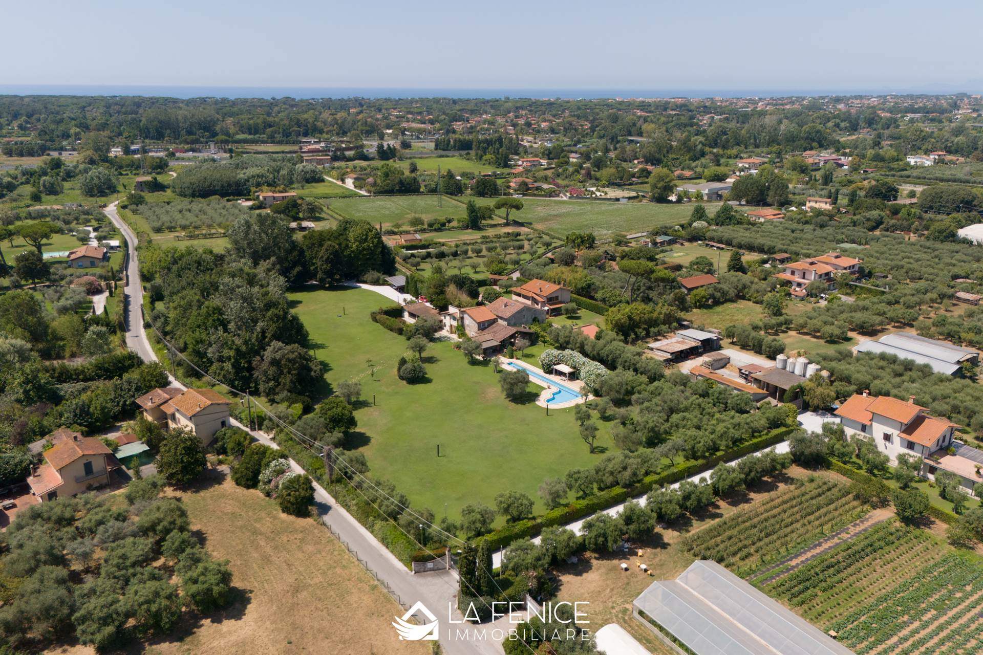 Villa a Forte dei marmi con 10 locali di 300 m2 - Foto