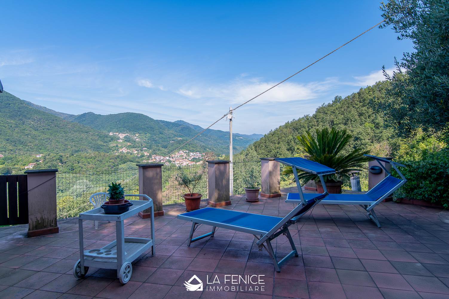 Villa bifamiliare a La spezia con 4 locali di 120 m2 - Foto