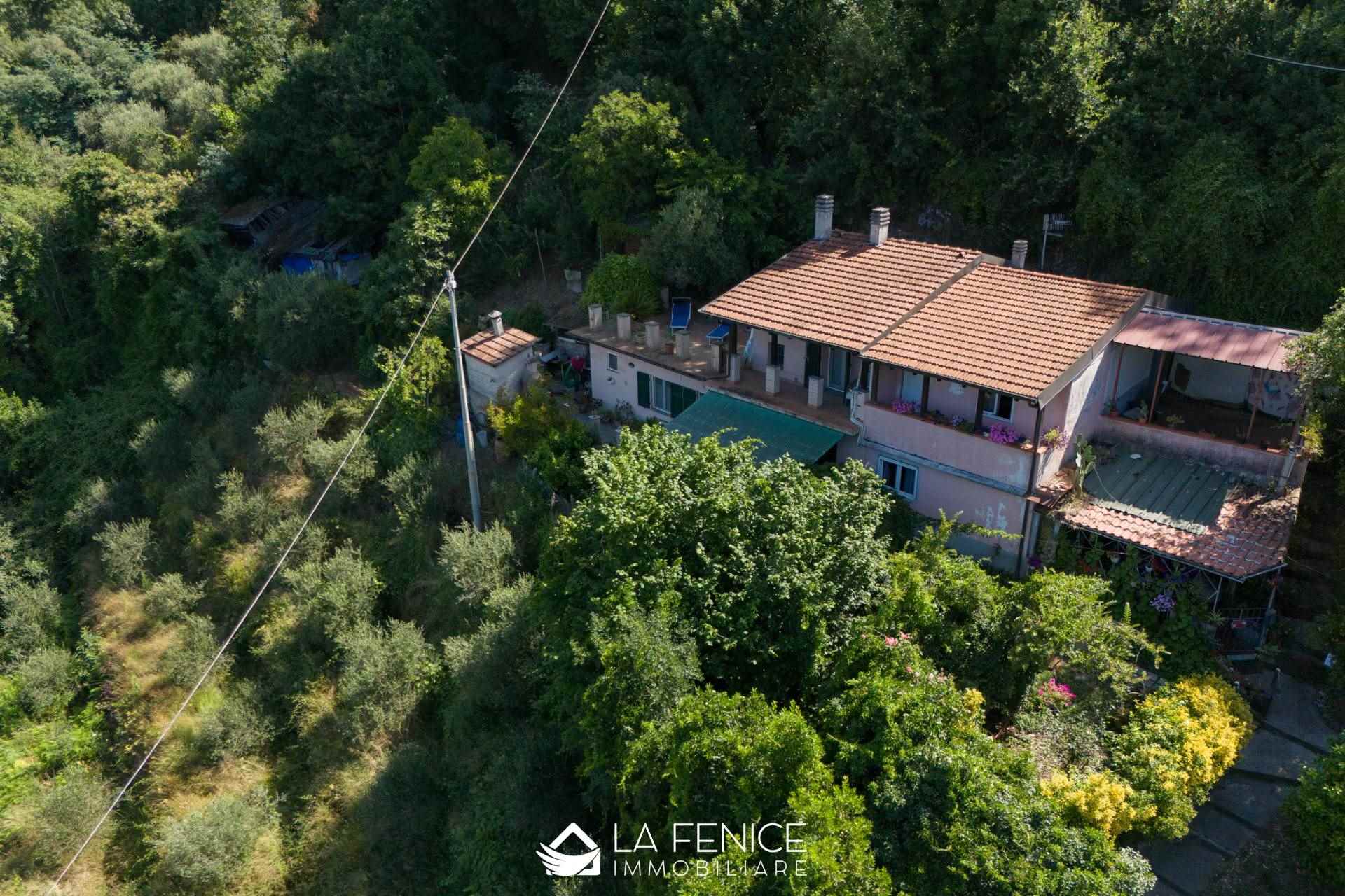 Villa bifamiliare a La spezia con 4 locali di 120 m2 - Foto