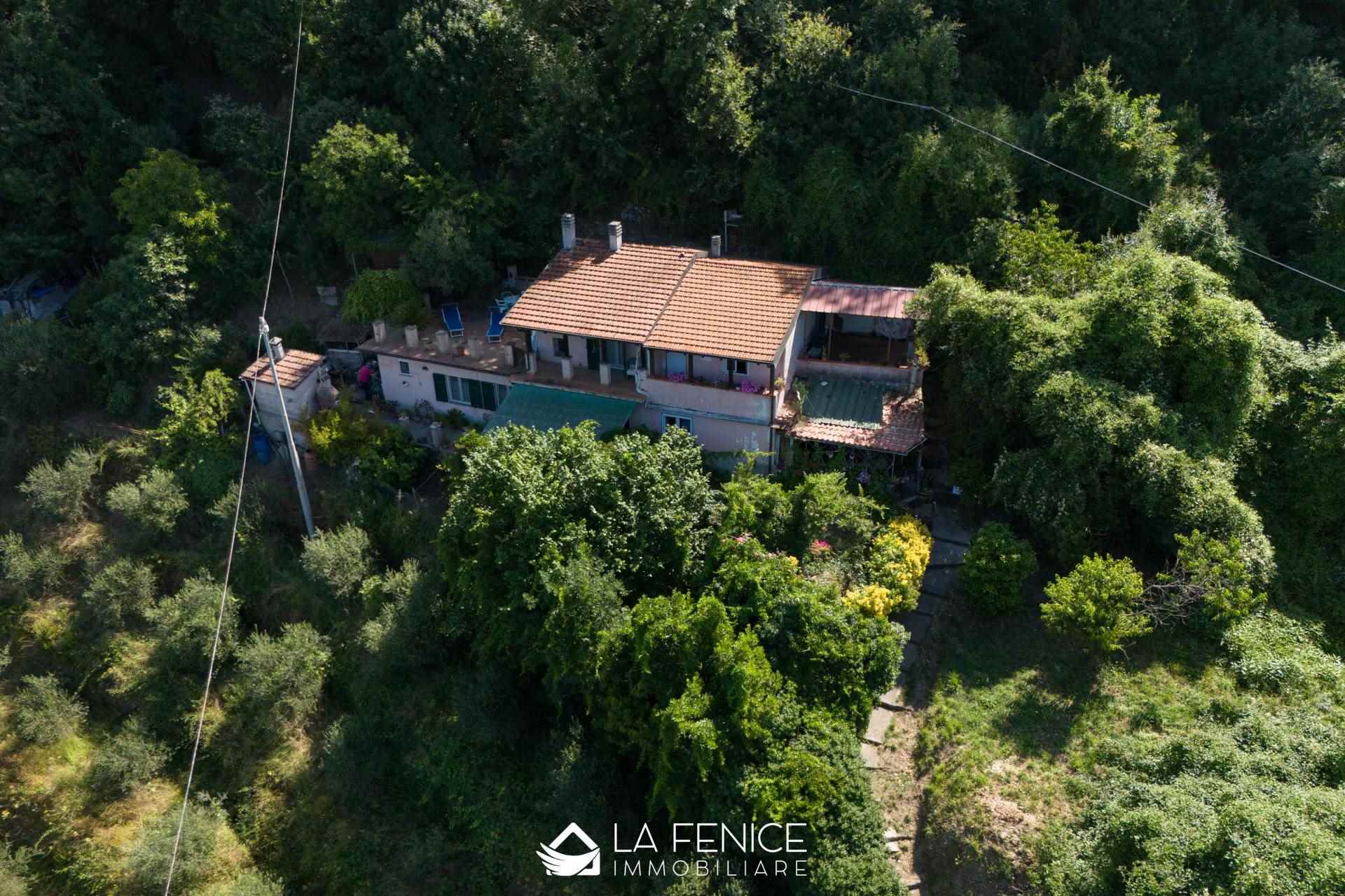 Villa bifamiliare a La spezia con 4 locali di 120 m2 - Foto